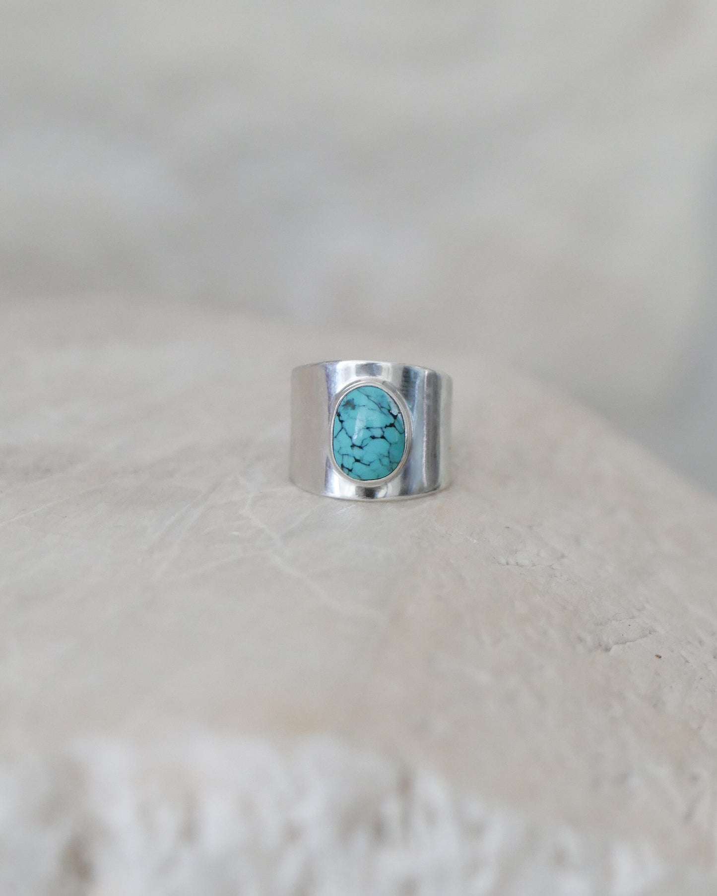 silver & turquoise shield ring: size 7
