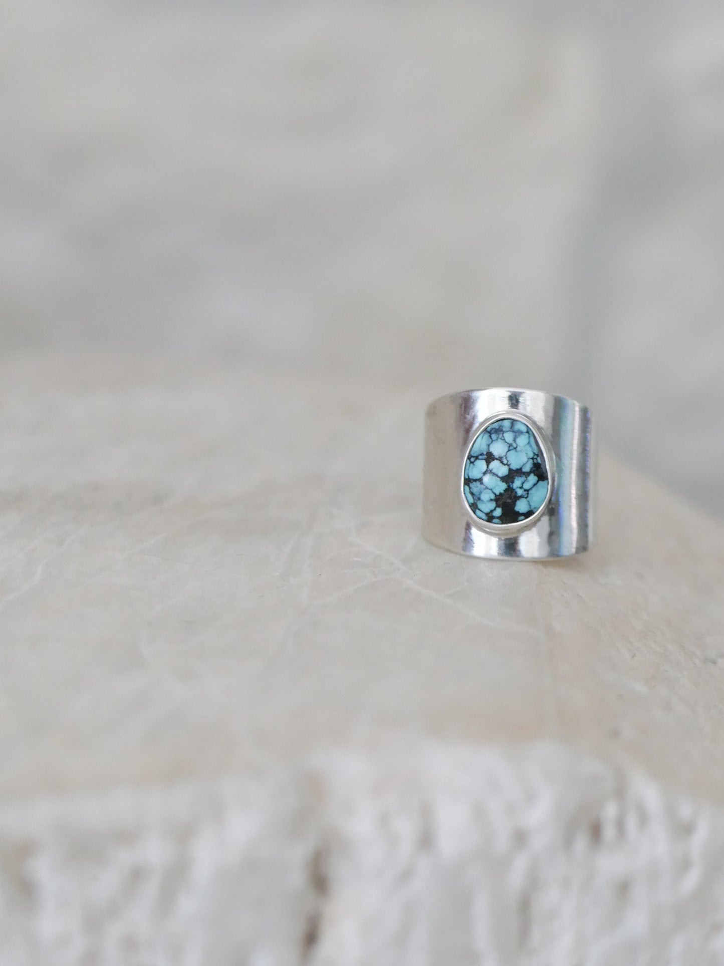 silver & turquoise shield ring: size 8