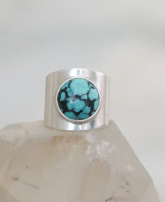 silver & turquoise shield ring: size 6