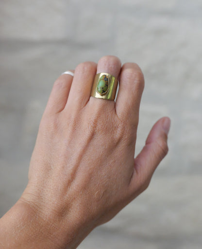 brass & turquoise shield ring: size 7